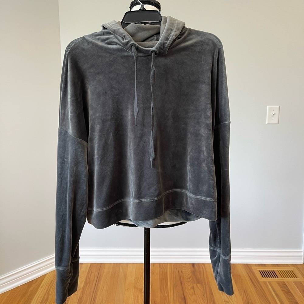 Offline by Aerie women's size large dark gray velour hoodie pullover loungewear